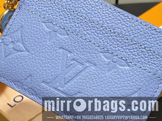 LV Bags Charms M13649 10.2x7.3x0.3cm gf