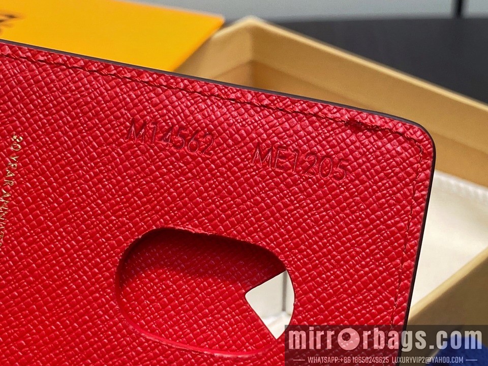 LV Bags Magnet M14562 9.5x0.5x6.5cm gf