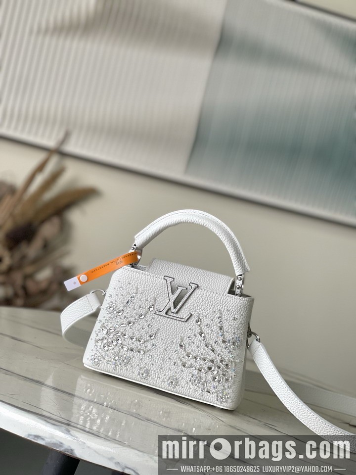 LV Bags Cap M25934 21x13.6x8cm gf