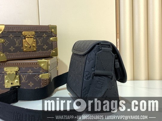 LV Bags Messenger M14874 26.6x17x11cm gf