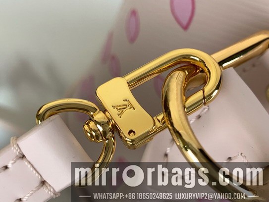 LV Bags Alma m13104 23.5x17.5x11.5cm gf