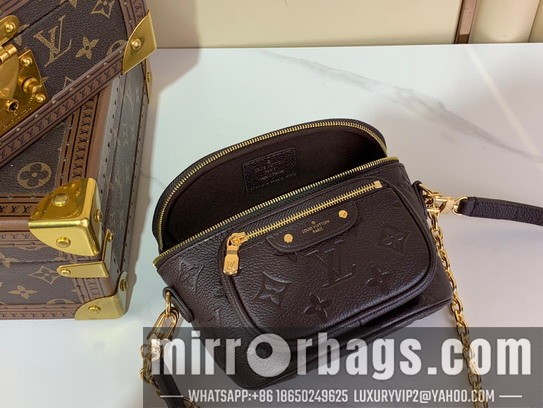 LV Bags Bumbag M82208 17x12x9.5cm gf