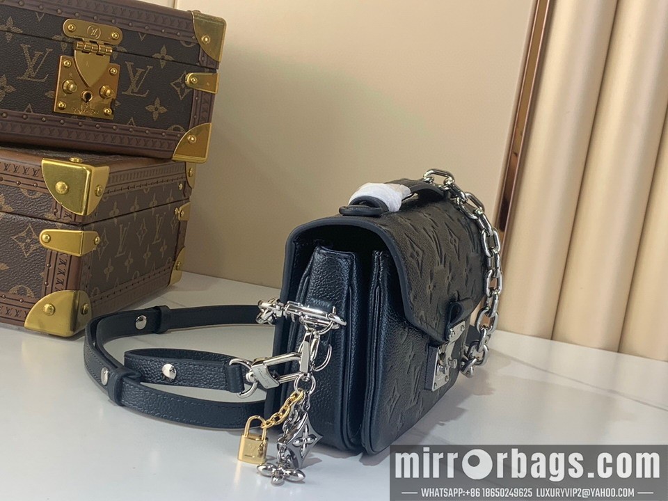 LV Bags Metis m26456 21.5x13.5x6cm gf