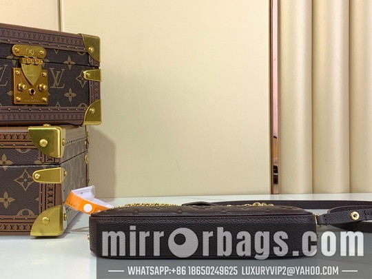 LV Bags Easy Pouch M80349 19x11.5x3cm gf2