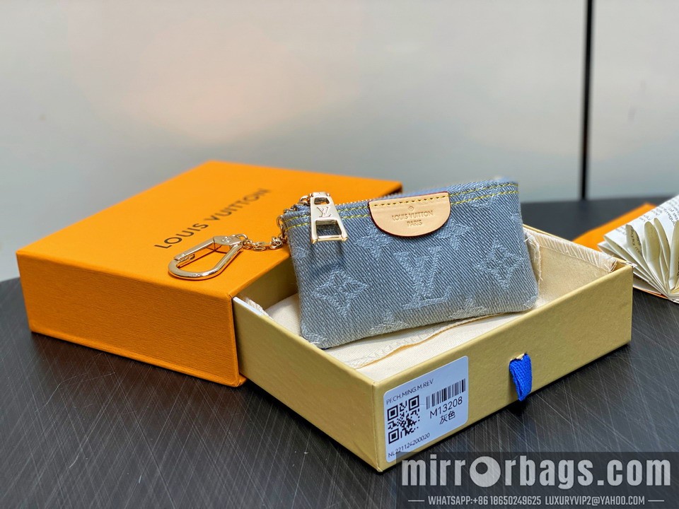 LV Bags M13208 12x7x1.5cm gf1