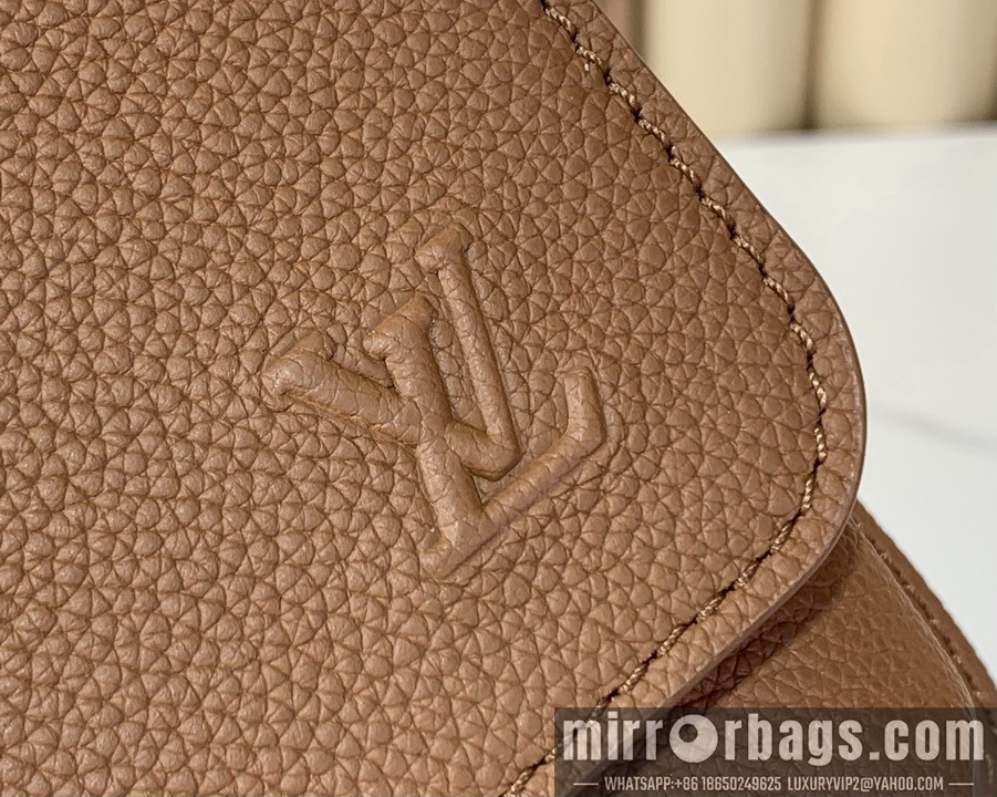 LV Bags Boarding m25981 18x9x24cm gf