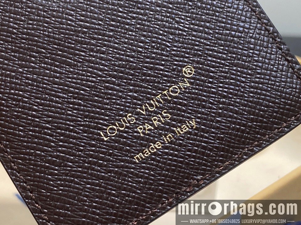 LV Bags Magnet M26016 9.5x0.5x6.5cm gf
