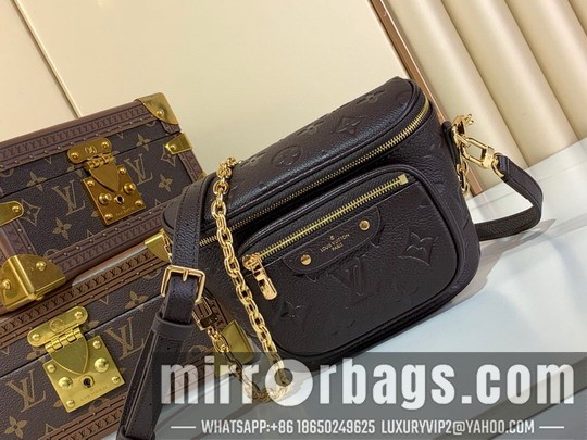 LV Bags Bumbag M82208 17x12x9.5cm gf