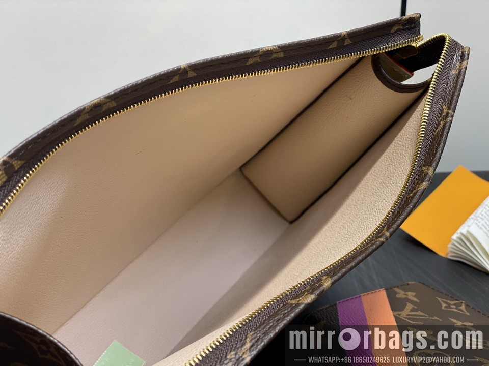 LV Bags Trio P01952 20x5.5x25cm gf