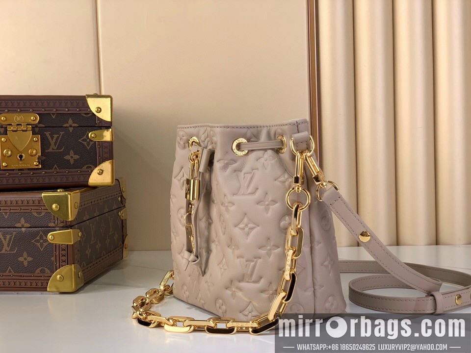 LV Bags Bucket M26216 20x20x10cm gf1