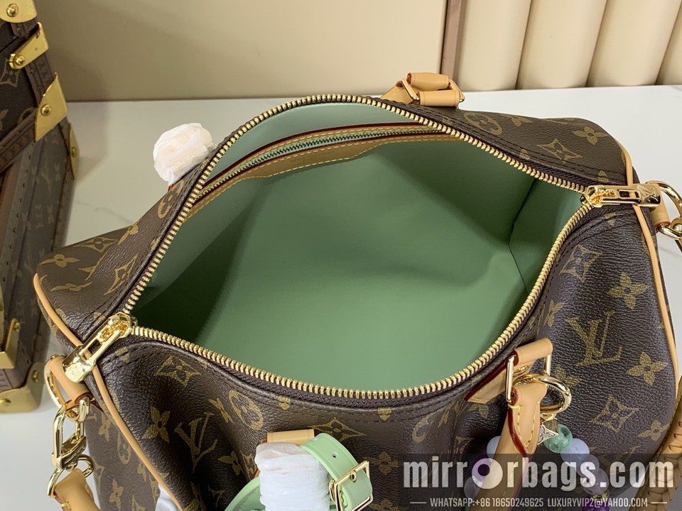 LV Bags Speedy M12243 30x21x17cm gf2