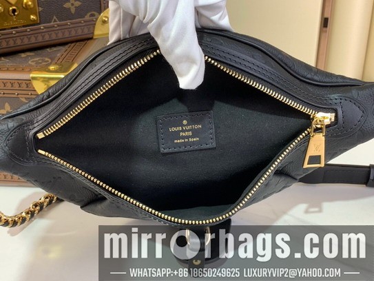 LV Bags Bumbag m14353 31x15x6cm gf