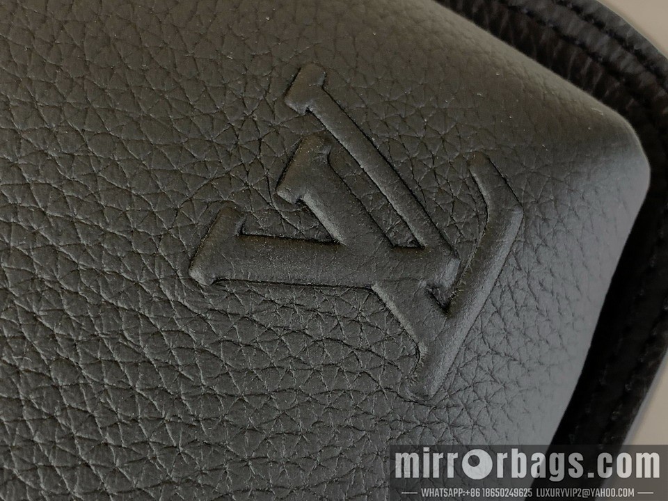 LV Bags Avenue M15255 16x33x5.7cm gf