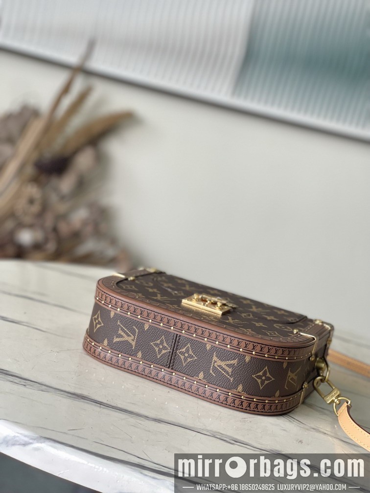 LV Bags Montsouris M15166 17x7x22cm gf