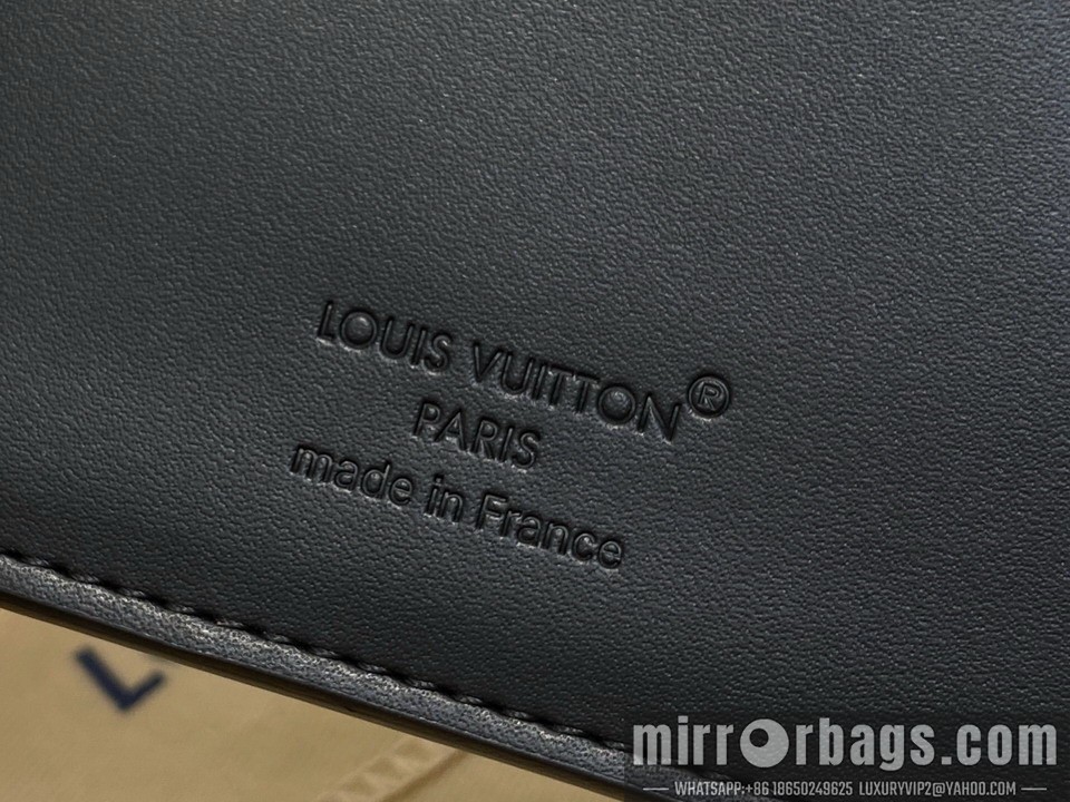 LV Bags Multiple M25944 11x11x15cm gf