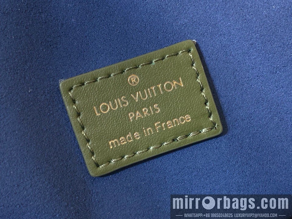 LV Bags Coussin m15228 38x33x10cm gf