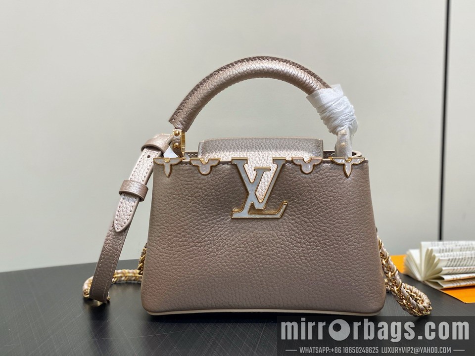 LV Bags Cap M22436 21x14x8cm gf