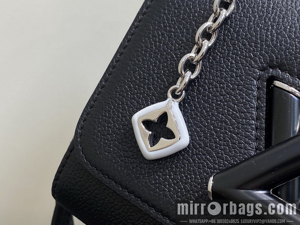 LV Bags Twist M14636 15x7x19cm gf