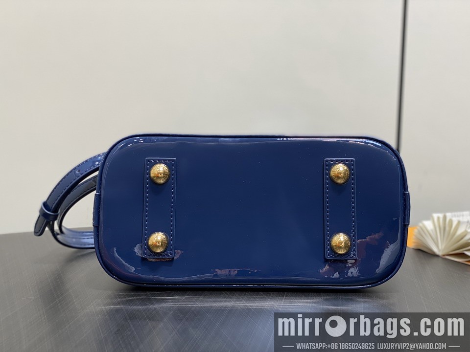 LV Bags Alma M13169 25x19x11cm gf
