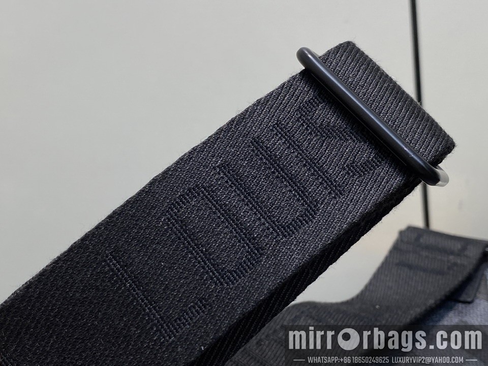 LV Bags Rush M14920 15x8x30cm gf