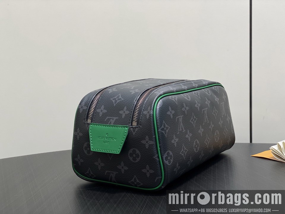 LV Bags Dopp Kit M15246 15x16.5x28cm gf