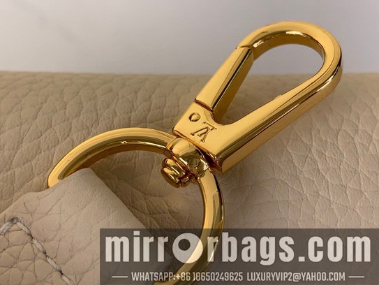 LV Bags Cap m12936 12x8x27cm gf