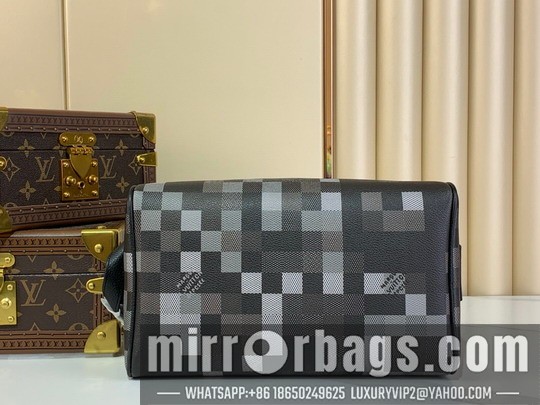 LV Bags Dopp Kit m15109 15x16.5x28cm gf