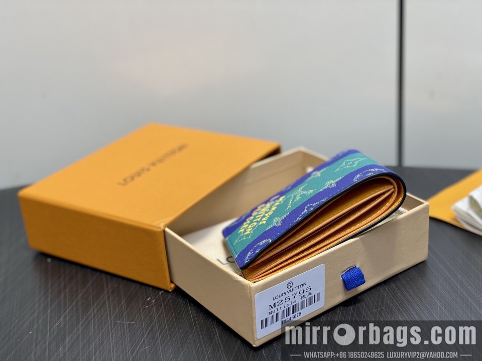 LV Bags Multiple M26795 9x1.5x11.5cm gf