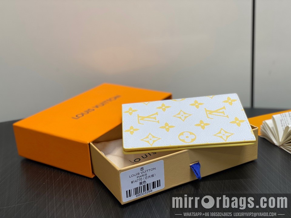 LV Bags M14770 10x14x2.5cm gf1