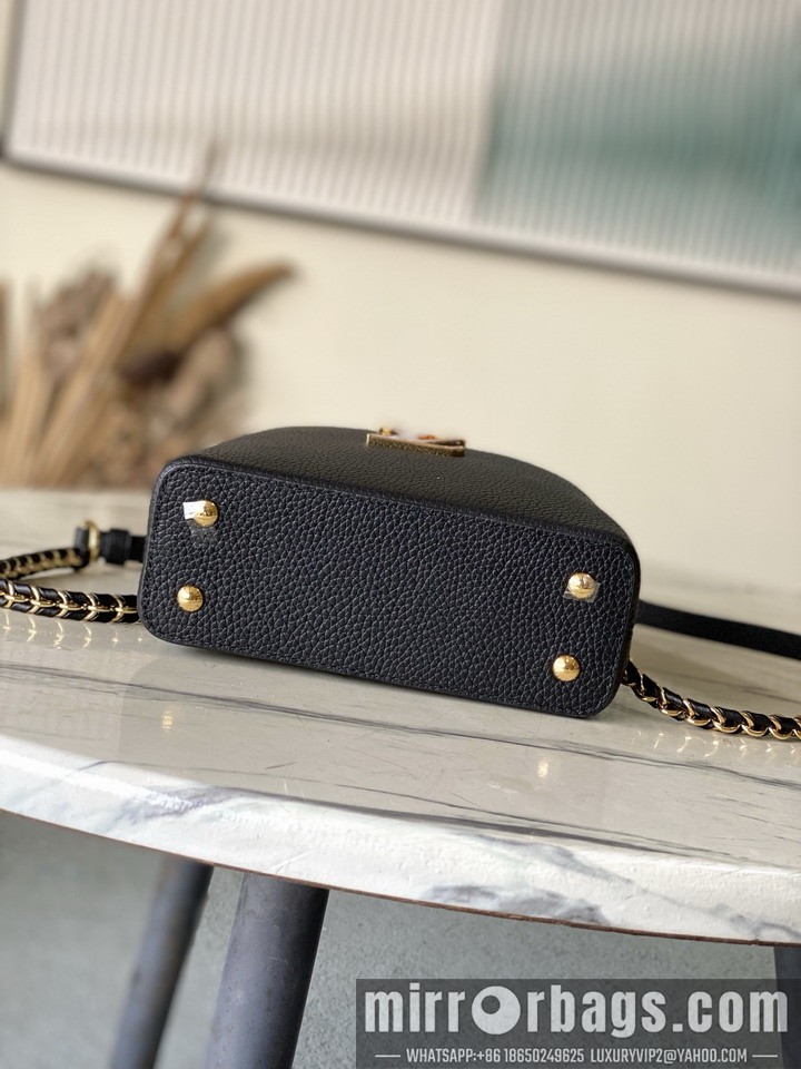 LV Bags Cap M25611 21x14x8cm gf1