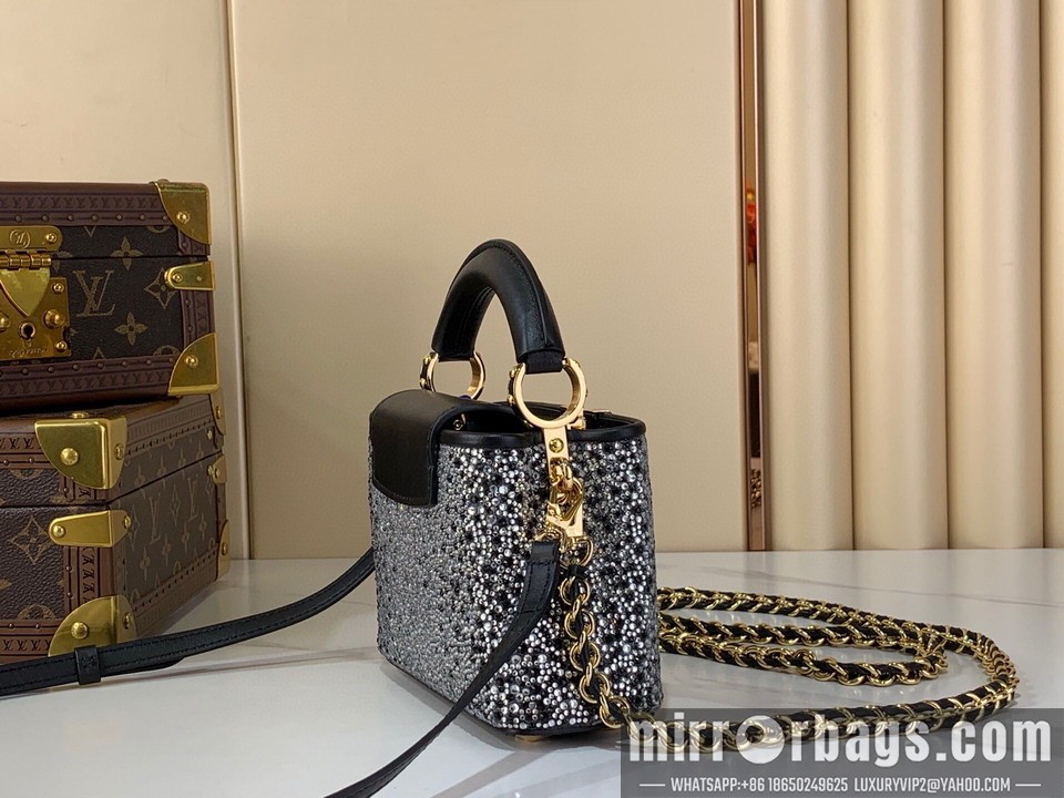 LV Bags Cap M83088 12x7x16cm gf1