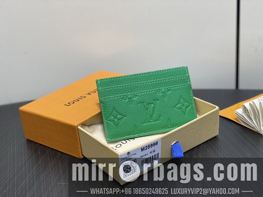 LV Bags M25988 11x7x1.5cm gf