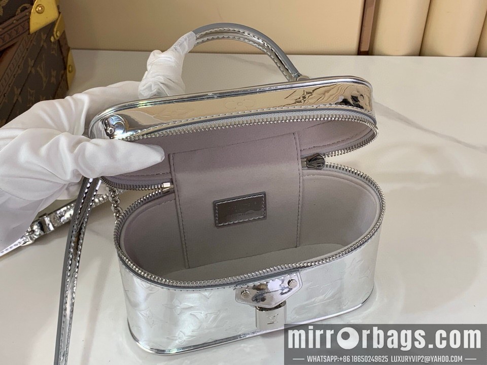 LV Bags Vanity M26097 11.5x6.5x19cm gf