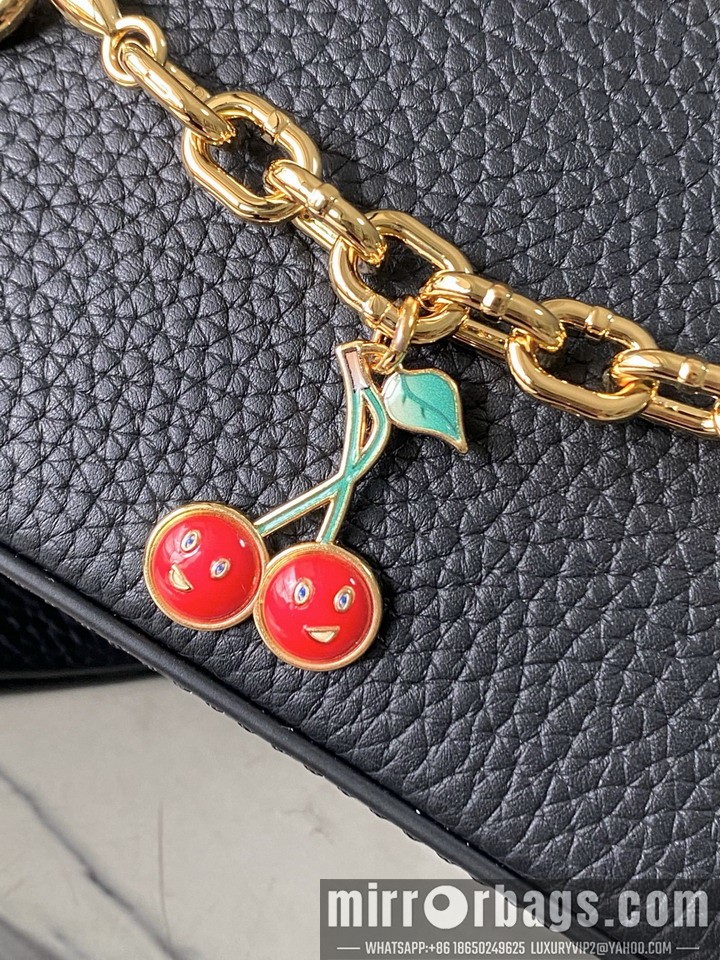 LV Bags Cap M13714 21x14x8cm gf