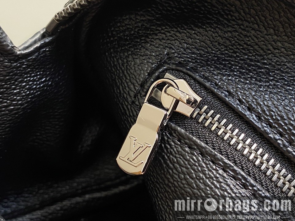 LV Bags Dopp Kit M15246 15x16.5x28cm gf1