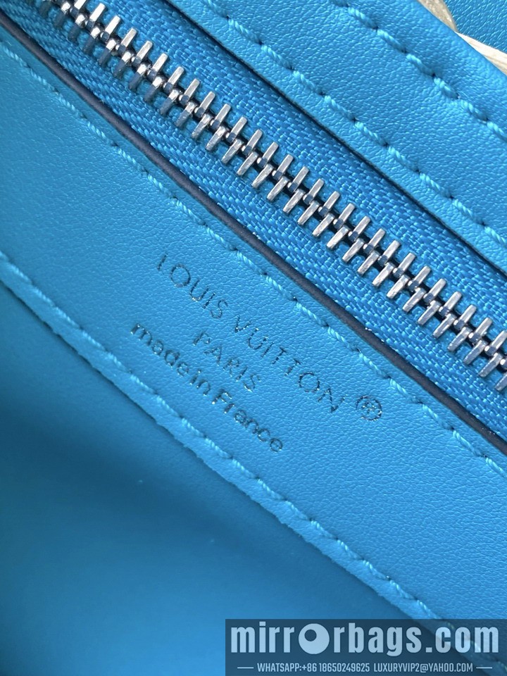 LV Bags Cap M48865 21x14x8cm gf1