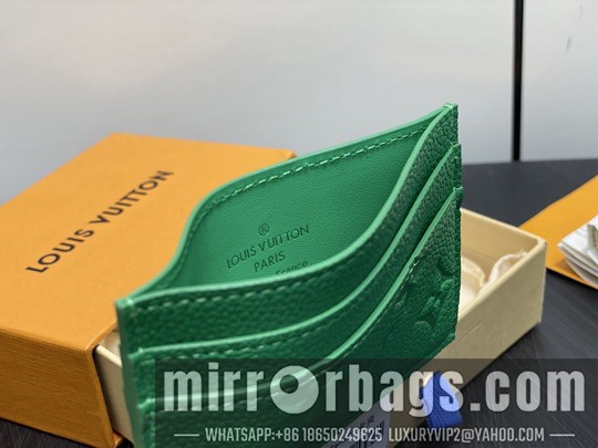 LV Bags M25988 11x7x1.5cm gf