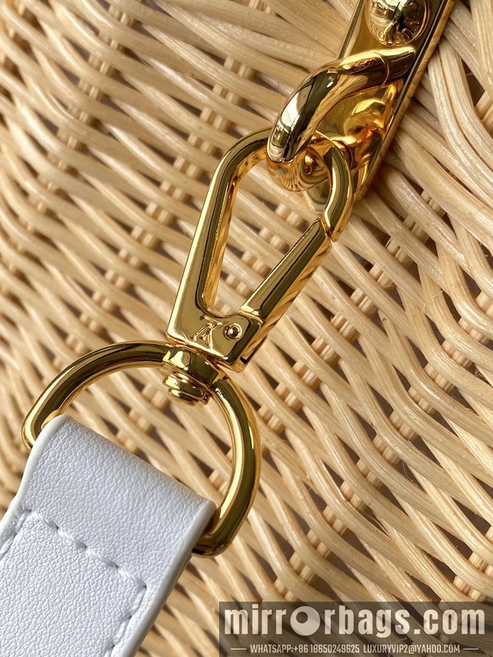 LV Bags Cap M26004 18x27x9cm gf