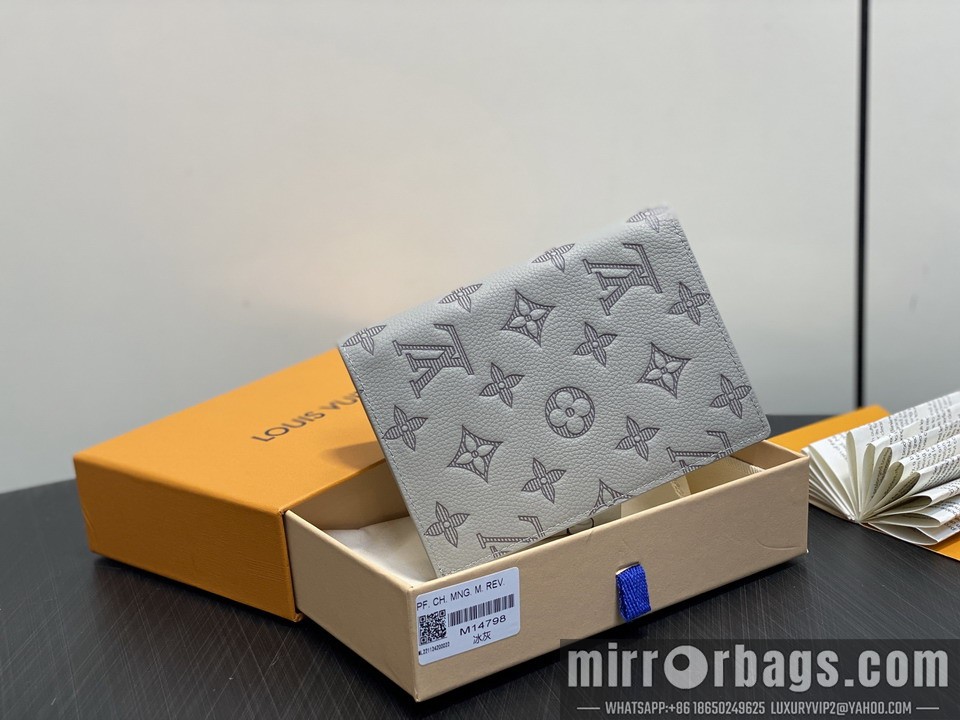 LV Bags M14798 10x14x2.5cm gf