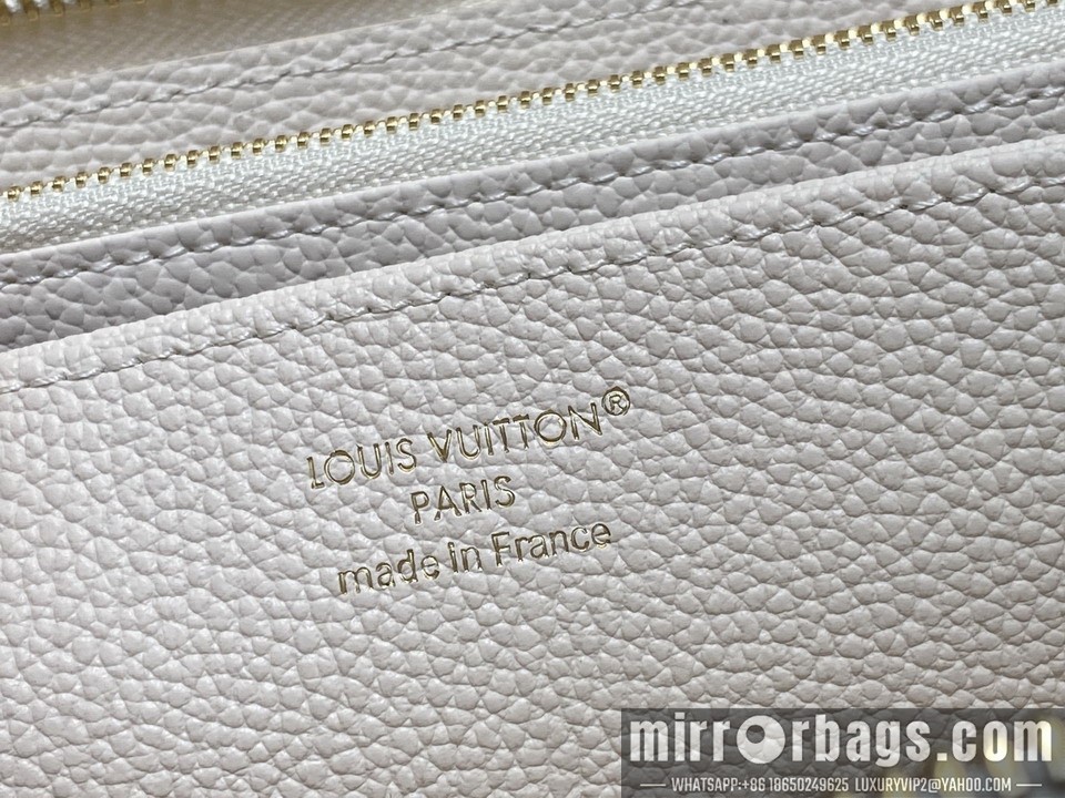 LV Bags Zippy M25594 7.7x4.1x1cm gf