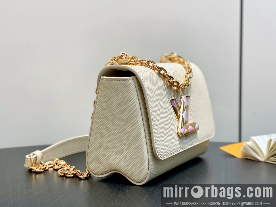 LV Bags Twist M12507 15x9x19cm gf
