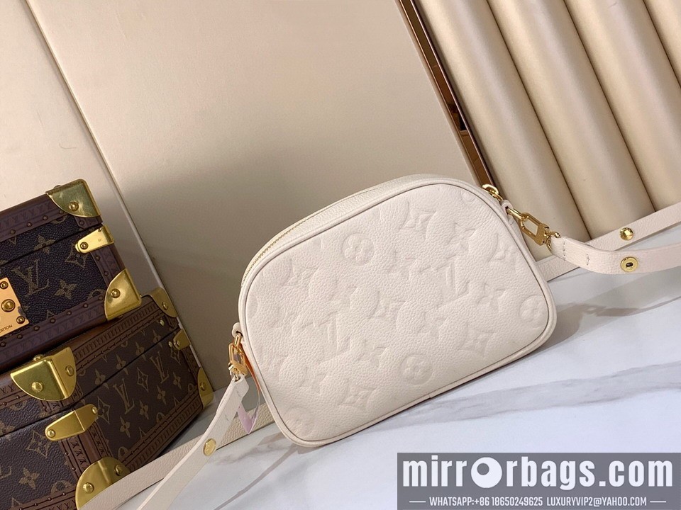 LV Bags Tiny m26509 13x6x19cm gf