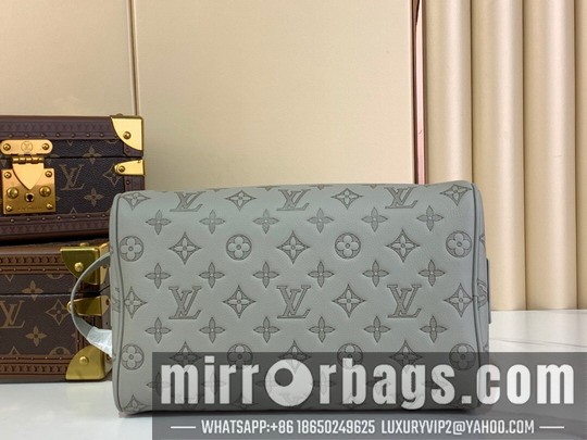 LV Bags Dopp Kit m14843 15x16.5x28cm gf2