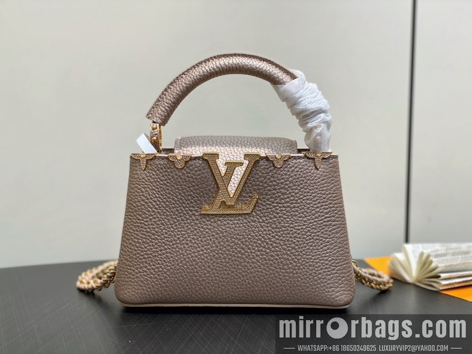 LV Bags Cap M48865 21x14x8cm gf7