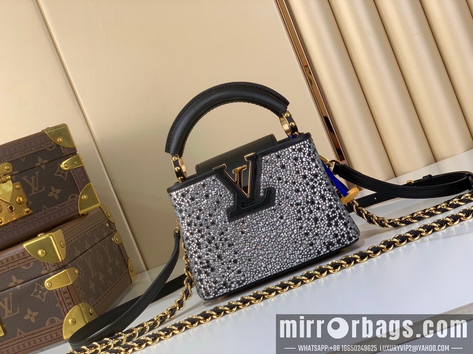 LV Bags Cap M83088 12x7x16cm gf1