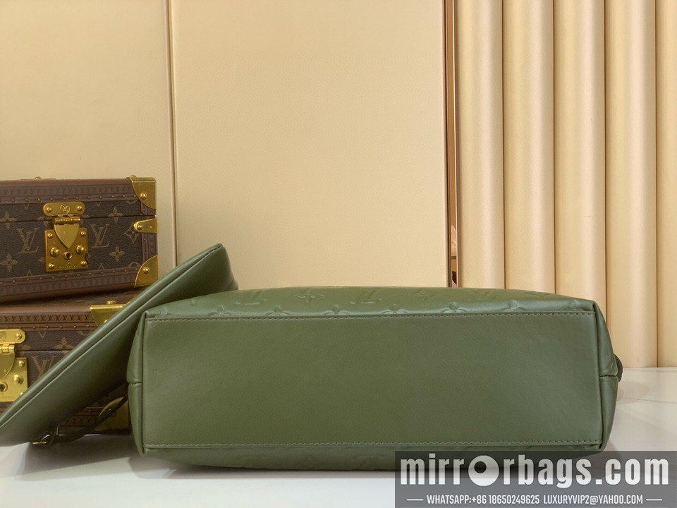 LV Bags Coussin m15228 38x33x10cm gf