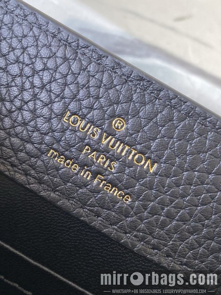 LV Bags Cap M25611 21x14x8cm gf1