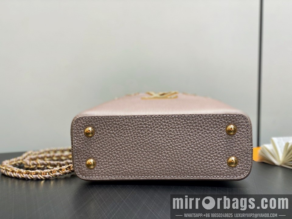 LV Bags Cap M48865 21x14x8cm gf7