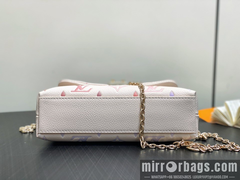 LV Bags Madeleine M25596 12.5x6x21cm gf