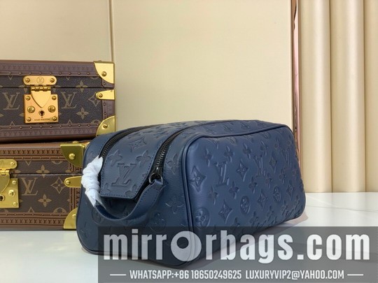 LV Bags Dopp Kit m14843 15x16.5x28cm gf